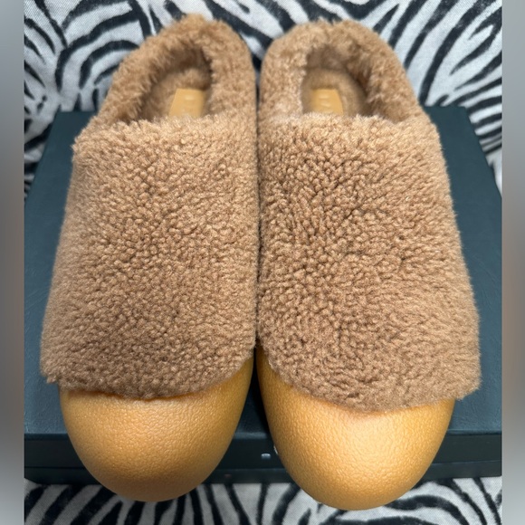 BALLY - Picture 3 of 8